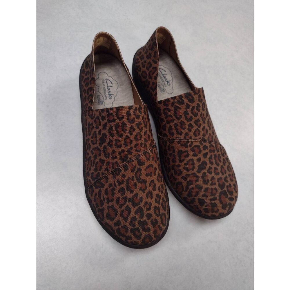 Clarks Cloudsteppers Leopard Print Soft Flexible … - image 1